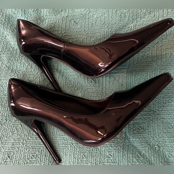 Frederick's of Hollywood Shoes - Black Patent Leather Frederick High Heels Pumps